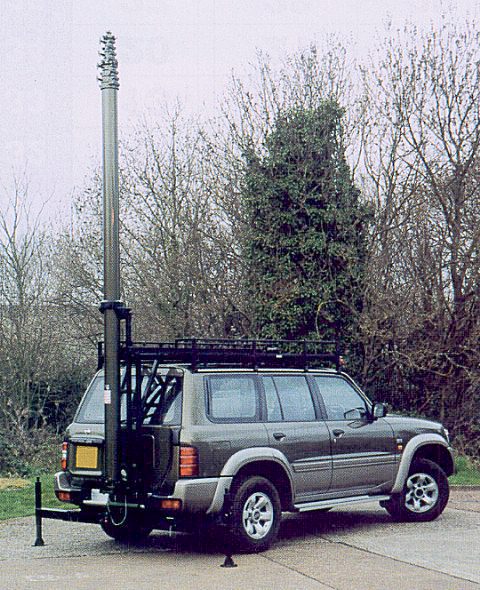 Nissan Patro and Clark Masts WT portable Mast with Roof Trolley
